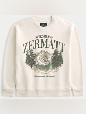 NWOT Hollister Cream Crewneck Sweater with Green and Tan Mountain Graphic